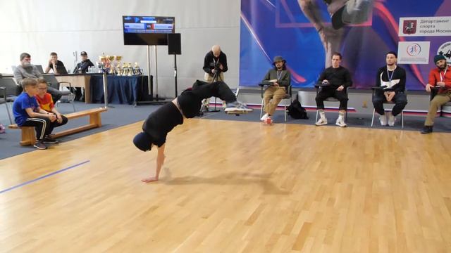 top8 11-13 bboy ZigZag vs Kalach - брейкданс, Чемпионат Москвы смотреть онлайн