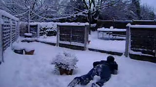 20 cm of snow in 48 hours. смотреть онлайн