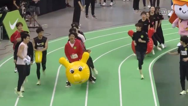 [190714] 2019 iQiyi Fan Fiesta Idol Sports Games - TEN_cut (1) смотреть онлайн