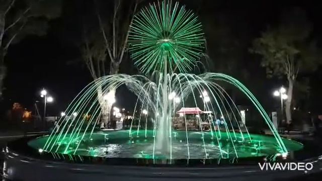 Армения, город Ванадзорпоющие фонтаны в парке им. Шарля Азнавура смотреть онлайн