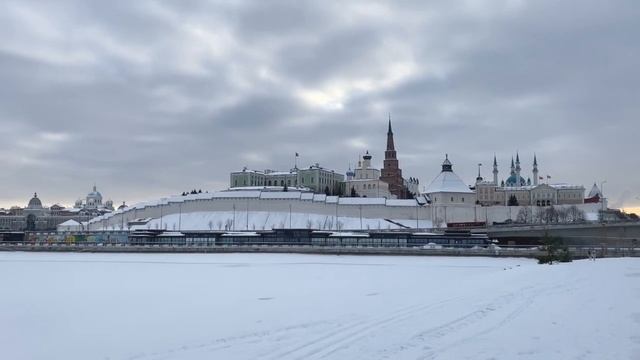 Прогулка с видом на Кремль смотреть онлайн