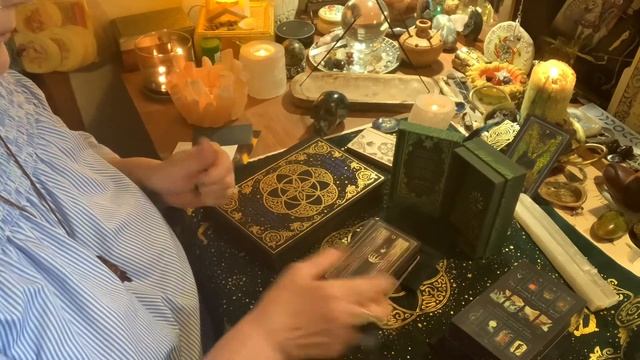 The Cosma Visions Oracle Deck and Prisma Visions Tarot Book - Kickstarter unboxing смотреть онлайн