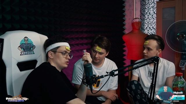 БУСТЕР ИГРАЕТ В КТО Я С EXILE И САМУРАЕМ ДОМА У БУСТЕРА / BUSTER MOMENTS смотреть онлайн