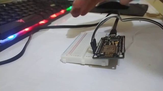 NodeMCU v3 - belajar membuat jam digital, video full ada di chanel ini смотреть онлайн