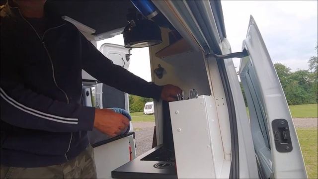 VAN TOUR. SWB Vauxhall Vivaro смотреть онлайн