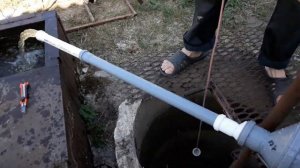 Веревочный насос для колодца. Качаем воду без электричества. часть 1 Rope pump. Bomba de soga.