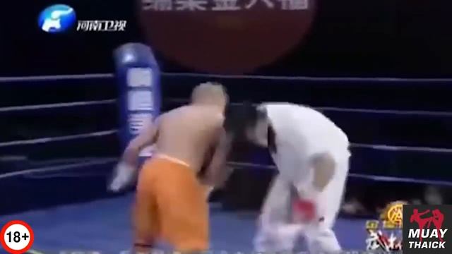 МОНАХИ КУНГ ФУ VS ММА, МУАЙ ТАЙ, ТХЭКВОНДО - НЕ ШУТИТЕ С МАСТЕРАМИ КУНГ ФУ смотреть онлайн