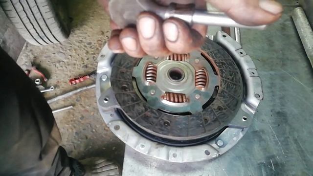 Замена корзины сцепления на Шевроле Ланос смотреть онлайн