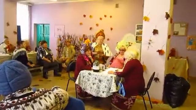 Три девицы!