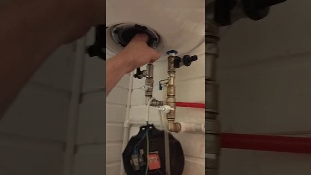 Водонагреватель Termex Thermo 150л, хлам, не покупайте это. смотреть онлайн