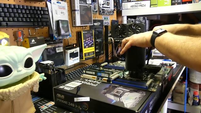 Home Server Build in Fractal Design Meshify 2 XL смотреть онлайн