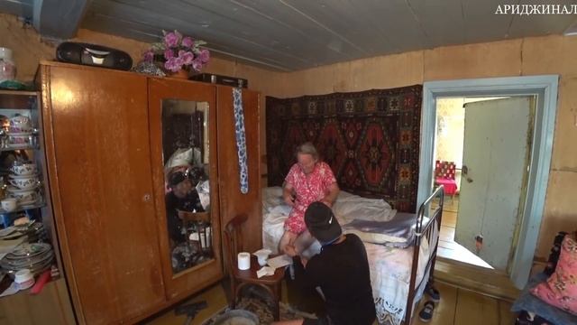ОДИНОКАЯ БАБУШКА АННА УХОДИТ... l ПОМОЩЬ ЛЮДЯМ смотреть онлайн