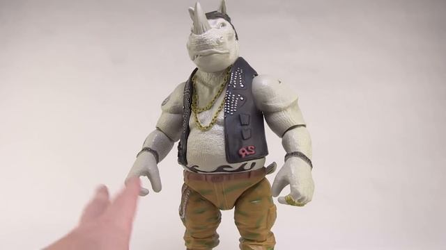 Teenage Mutant Ninja Turtles 11 Inch Bebop And Rocksteady Out Of The Shadows Figures Video Review