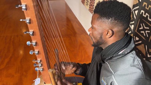 Master Series 21 string Kora "Ausecuma" смотреть онлайн