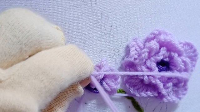 Hand embroidery/Lavender color flowers embroidery tutorial step by step- Leisha's Galaxy embroidery смотреть онлайн
