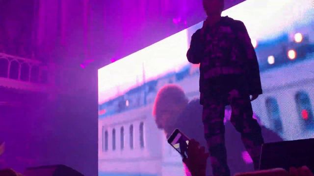 Jaden Smith - P I N K (live in Amsterdam) смотреть онлайн