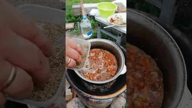 НАСТОЯЩИЙ УЗБЕКСКИЙ ПЛОВ В КАЗАНЕ // БУРЯТ ГОТОВИТ смотреть онлайн