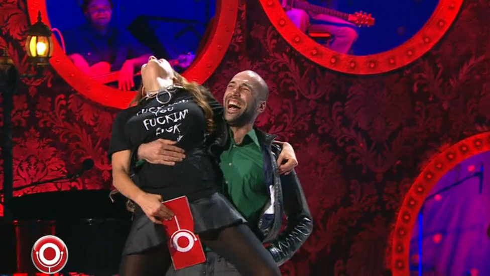 Алена Водонаева в Comedy Club (13.12.2013) смотреть онлайн