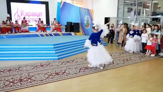 Ортаңғы және ересек тобы - Қарлығаш биі смотреть онлайн