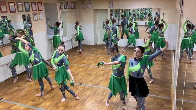 Яблонька зал смотреть онлайн