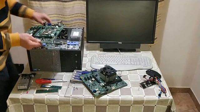 Dell Optiplex 3020 MT: заміна материнської плати, розпакування посилки з платою. смотреть онлайн