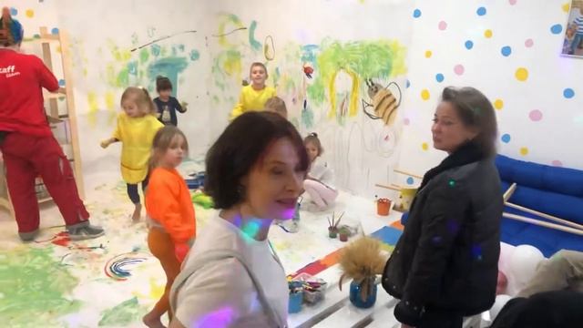 Детский праздник в очень Интересном месте! смотреть онлайн