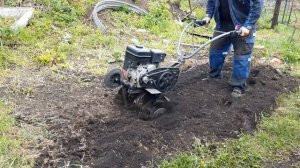 Вспашка твердой земли мотокультиватором