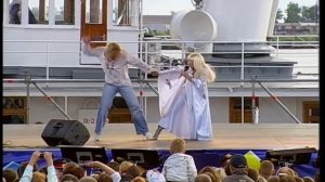 Пародистка Елена Воробей