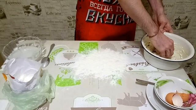 Вкусные сырники с изюмом на сковороде | Бюджетные рецепты ◄1► смотреть онлайн