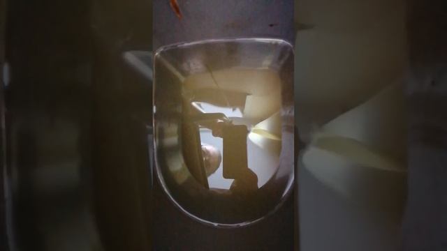 окно в комнате, рядом с кроватью. смотреть онлайн