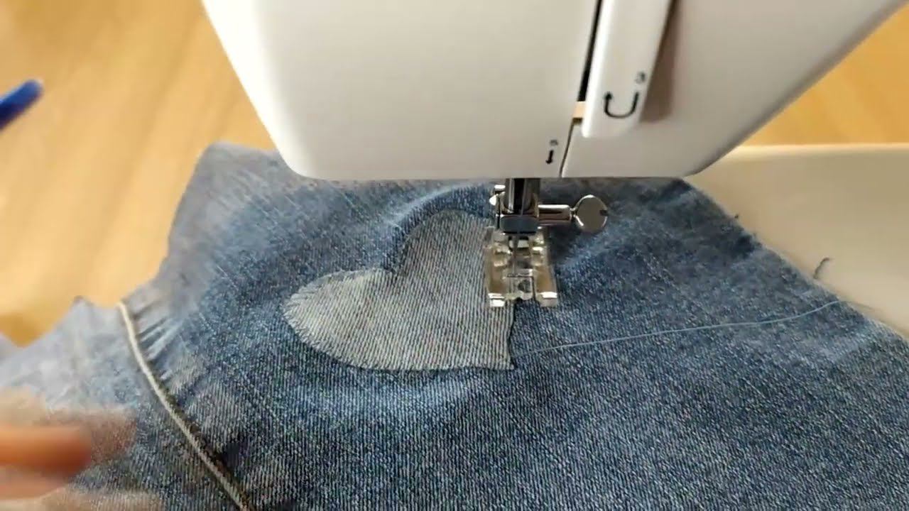 3 Идеи оригинальных заплаток на джинсах. Ремонт джинсов / How to sew a hole in jeans смотреть онлайн