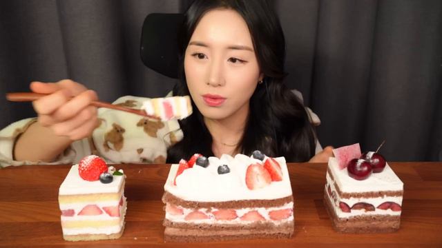 드디어 나도 스위트파크🍰 폭신 촉촉 쇼토 조각 케이크 먹방 ASMR | 딸기 초코 케이크 피스타치오 | EATING SOUNDS CAKE MUKBANG смотреть онлайн