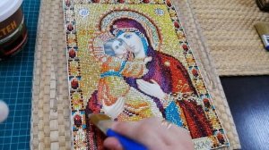 ПОКРЫВАЕМ АЛМАЗНУЮ МОЗАИКУ ЛАКОМ