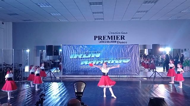 Тарантелла. Солирует София. смотреть онлайн