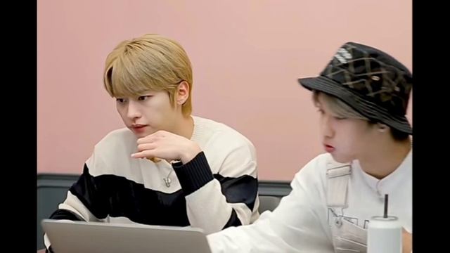 A needed compilation of Han Jisung eating смотреть онлайн