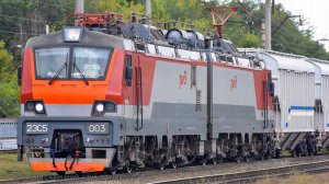 Уникальный электровоз 2ЭС5 Скиф ведёт поезд на Краснодар