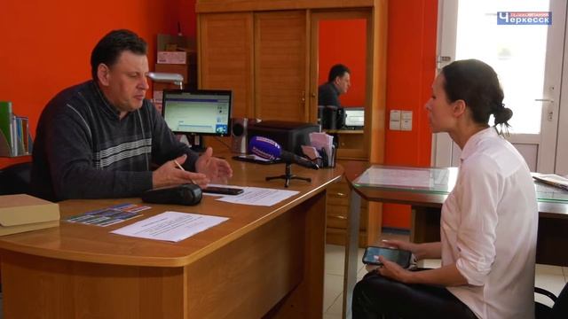 Заплатить за проезд в общественном транспорте телефоном получится не у всех смотреть онлайн