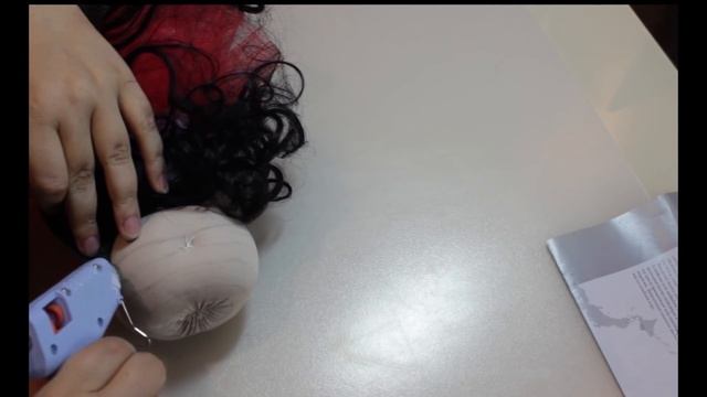 Крепление трессов для кукольного образа "без шапочки"+игра-угадайка с подарками в конце смотреть онлайн