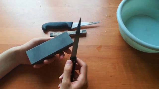 Как легко заточить нож в домашних условиях How to easily sharpen the knife at home смотреть онлайн