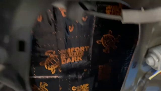 Audi A6 шумка с использованием Comfort Mat TITAN (второй слой) - эффективный многослойный изолятор. смотреть онлайн