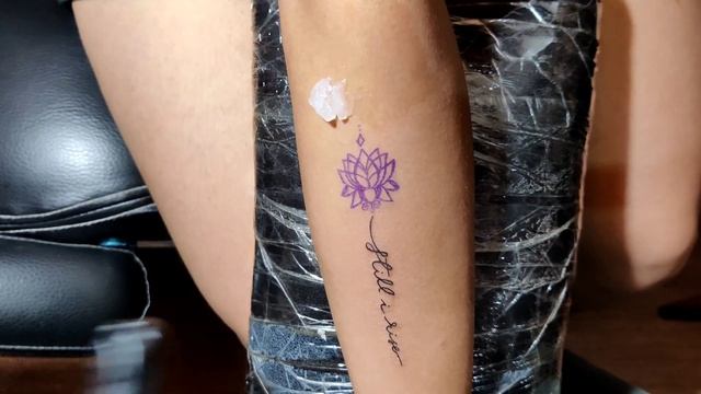 Flower Tattoo Design On Girl Hand, Best Tattoo Design For Girls смотреть онлайн