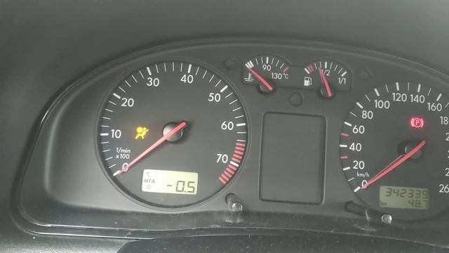 холодный запуск пассат 1.8 adr смотреть онлайн
