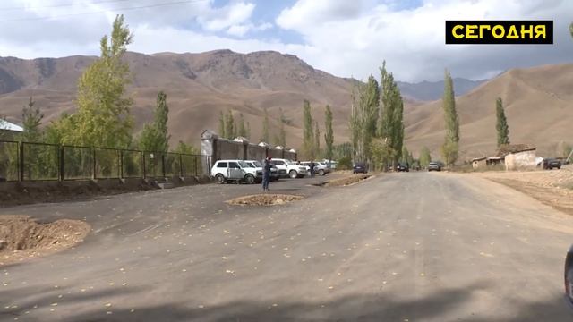 К.Боронов проинспектировал строительство школы и ремонт дорог в селе Каныш-Кыя смотреть онлайн