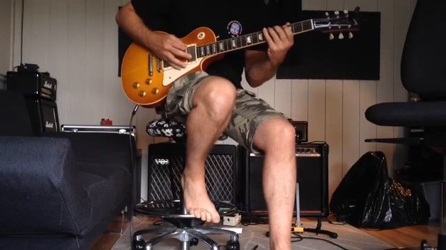 Gibson CS R8 and Vox смотреть онлайн
