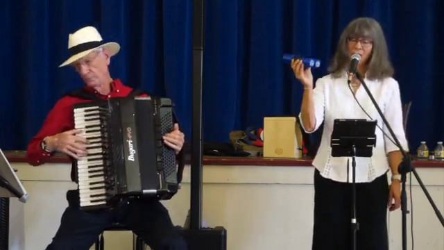 Bonhomie Duo Richard Noel and Janice Hubbard - "Charade" смотреть онлайн