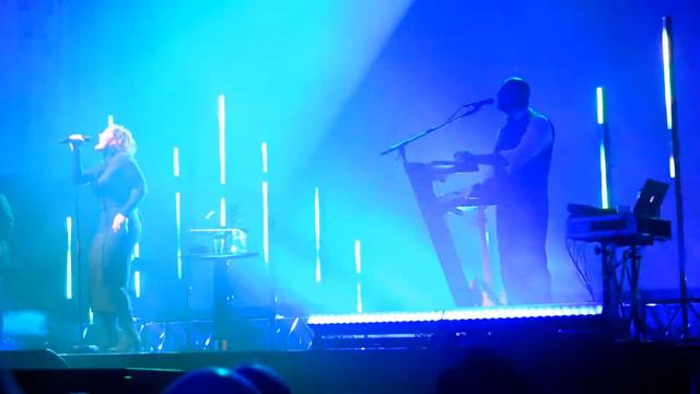 Alison Moyet (Yazoo Yaz) "Situation", Liverpool, 20 November 2017 смотреть онлайн