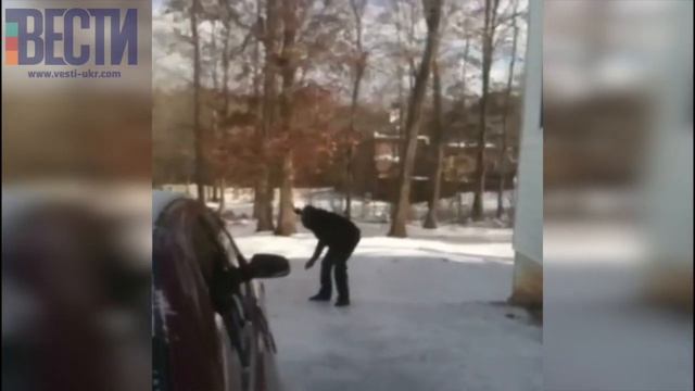 Подборка падений людей на льду смотреть онлайн