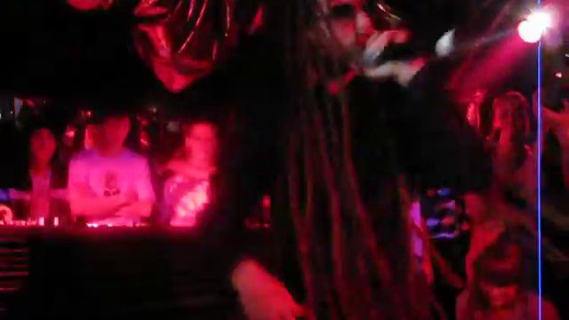 Le Truk - Лёд под ногами майора смотреть онлайн