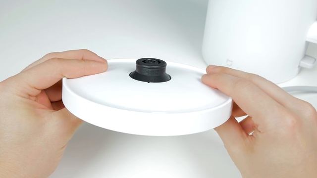 Xiaomi Mi Kettle - Электрочайник с тройной защитой смотреть онлайн