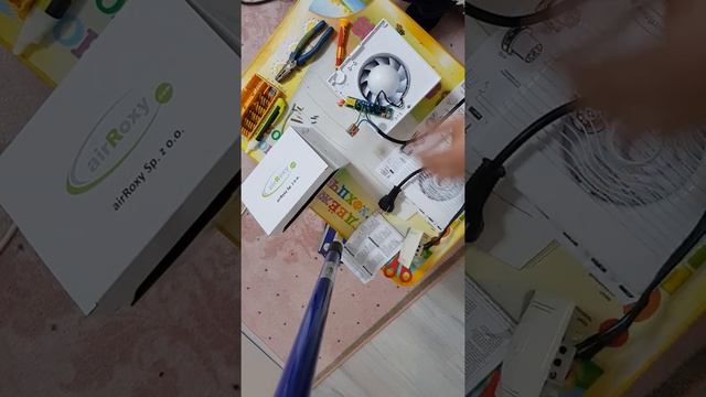 AirRoxy Подключение вентилятора с датчиком влажности в ванной. смотреть онлайн